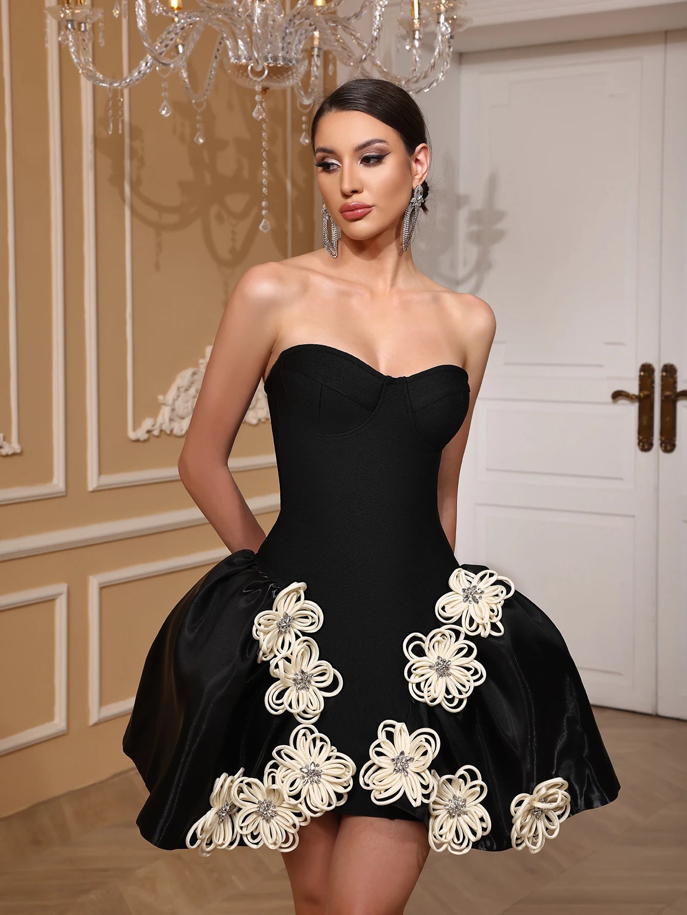 Black Color Women Sexy Strapless Florals Ball Gown Fashion Bodycon Mini Bandage Dress Celebrate Nightclub Party Birthday Dress